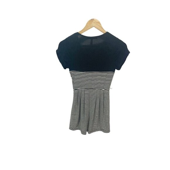 BCBG MAXAZRIA Dress Size 0 V Neck Stretch Striped Short Sleeve Crossover Front - Picture 2 of 6